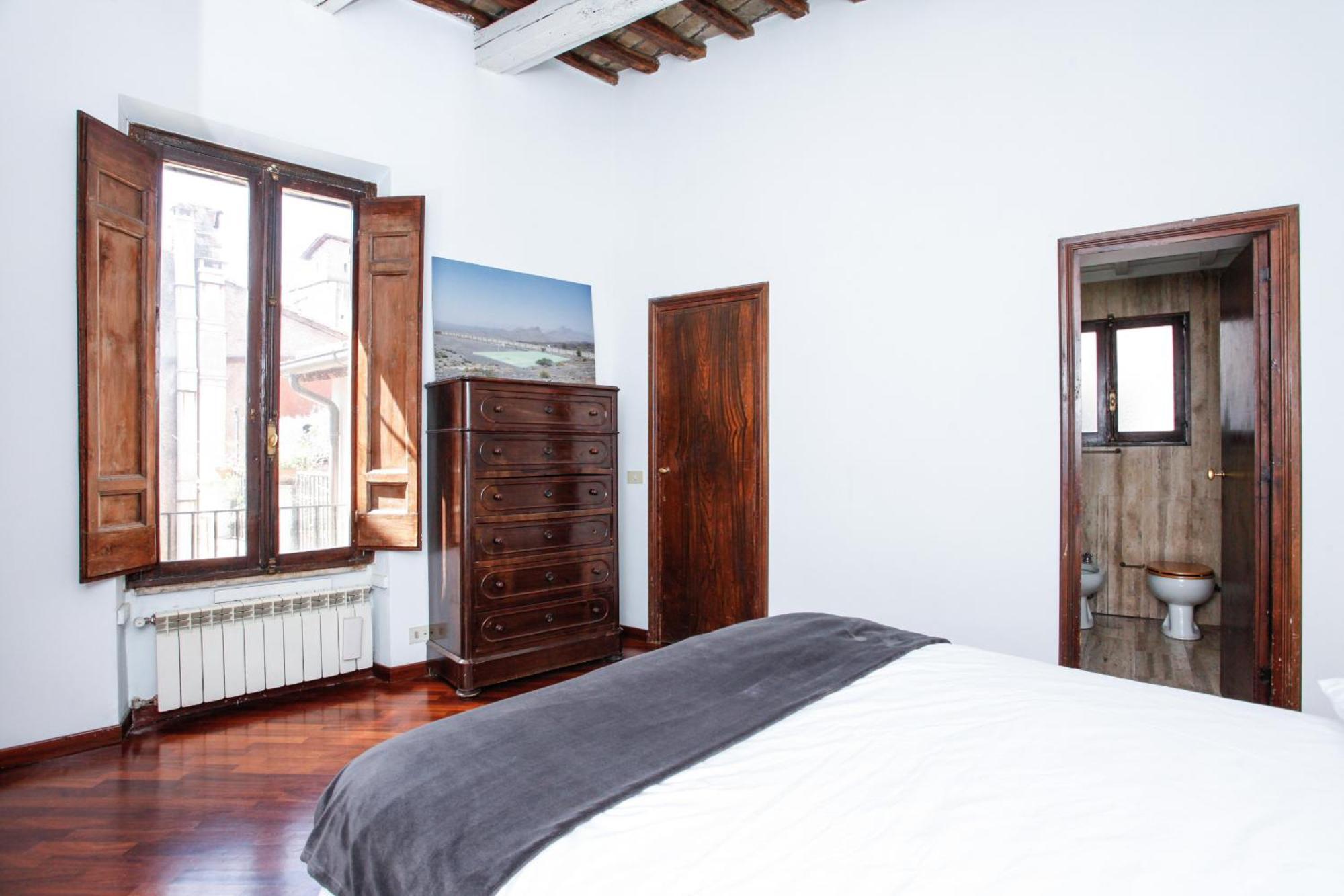 Apartment Above Pantheon Roof Rom